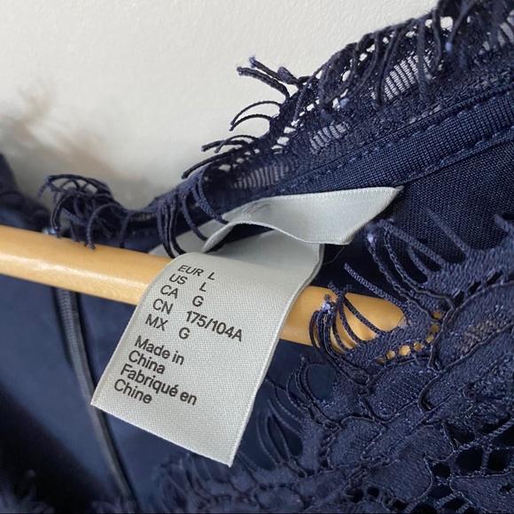 H&M Lace Dress - Picture 3 of 11